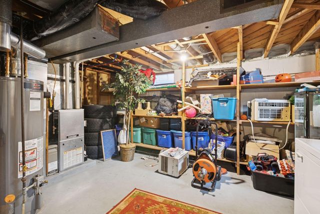 6800 68th Avenue N, Brooklyn Park, MN 55428