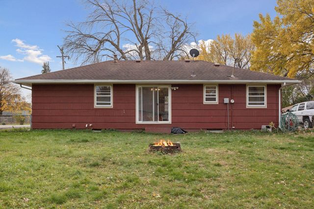 6800 68th Avenue N, Brooklyn Park, MN 55428