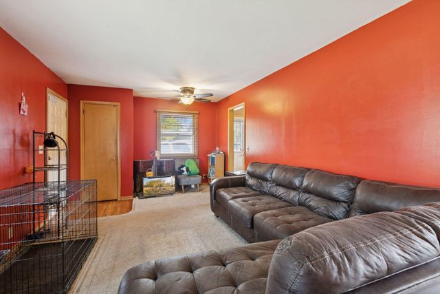 6800 68th Avenue N, Brooklyn Park, MN 55428