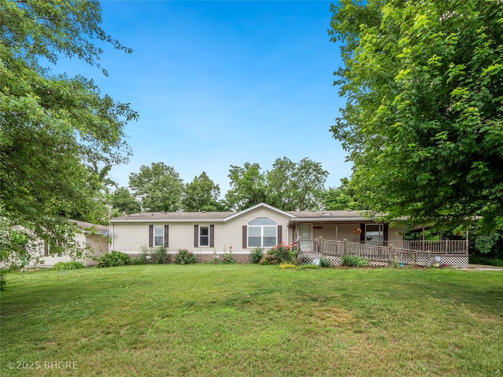 23031 Buchanan Trail, Hartford, IA 50118