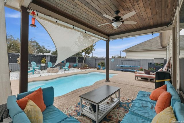 2216 Bluestem, New Braunfels, TX 78132