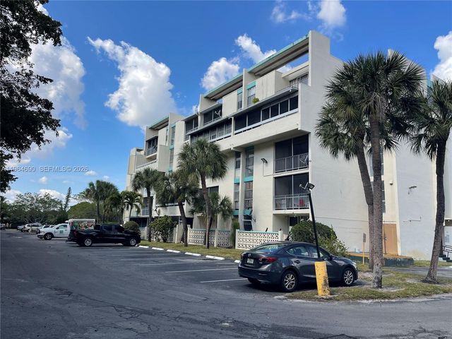 2017 NW 46th Ave A308, Lauderhill, FL 33313