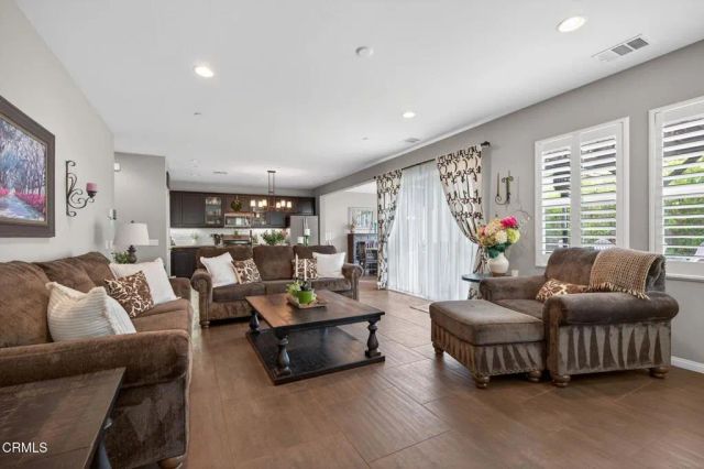 672 Xanadu Way, Oxnard, CA 93036