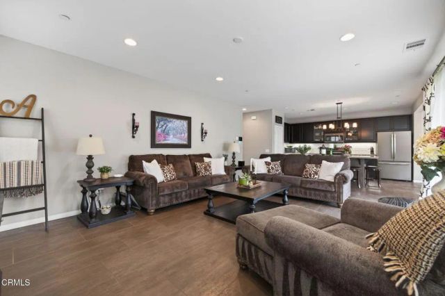 672 Xanadu Way, Oxnard, CA 93036