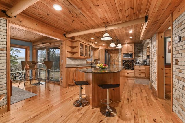 1819 W Holmes COURT, Milwaukee, WI 53221