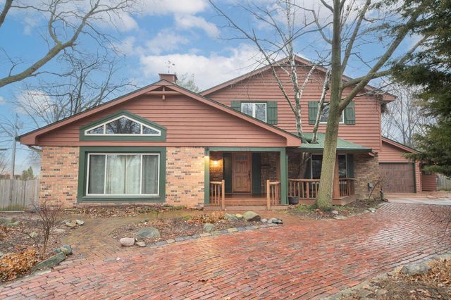 1819 W Holmes COURT, Milwaukee, WI 53221