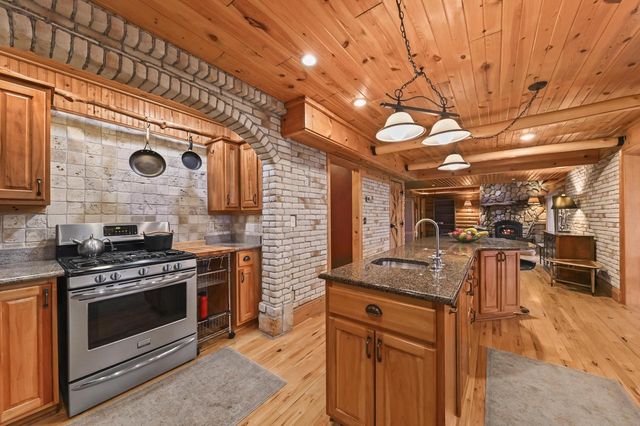 1819 W Holmes COURT, Milwaukee, WI 53221