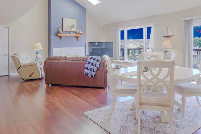 5065 Spinnaker Lane D, Crown Point, IN 46307