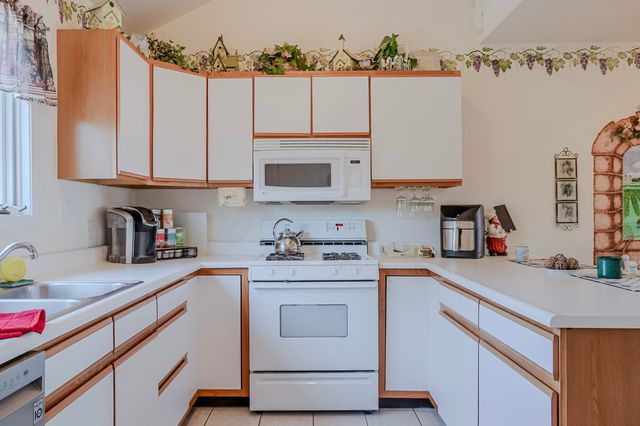 5065 Spinnaker Lane D, Crown Point, IN 46307