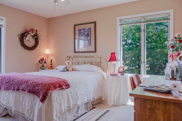 5065 Spinnaker Lane D, Crown Point, IN 46307