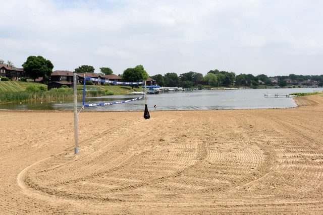 5065 Spinnaker Lane D, Crown Point, IN 46307