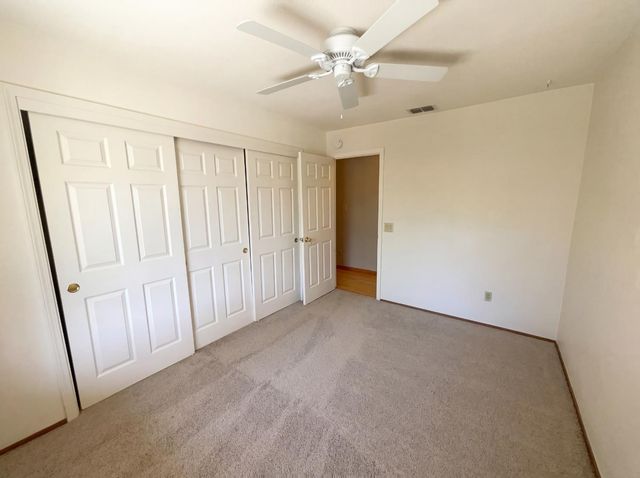 155 Bittercreek Dr, Folsom, CA 95630