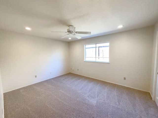 155 Bittercreek Dr, Folsom, CA 95630