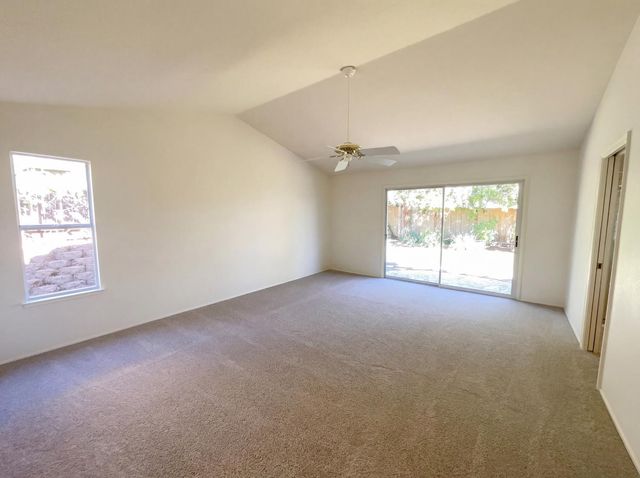 155 Bittercreek Dr, Folsom, CA 95630