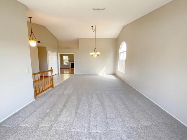 155 Bittercreek Dr, Folsom, CA 95630