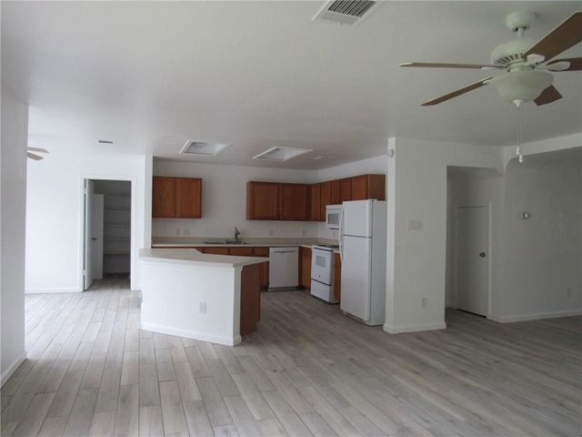 2107 Deer Creek TRL, Round Rock, TX 78665