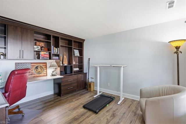 1321 Paramore DR, Virginia Beach, VA 23454