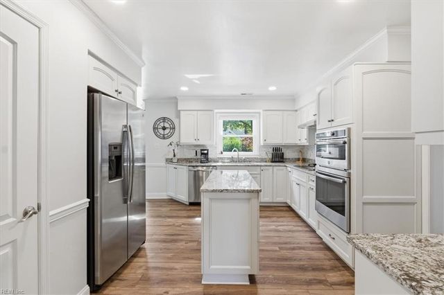 1321 Paramore DR, Virginia Beach, VA 23454