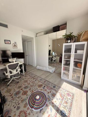 55 SW 9th St 2208, Miami, FL 33130