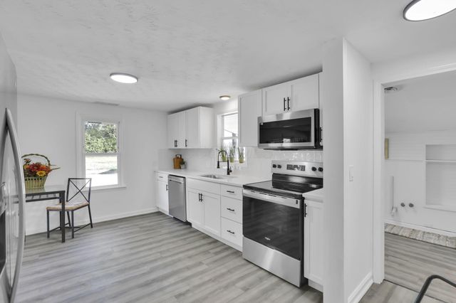 7241 State Route 56 E, Circleville, OH 43113