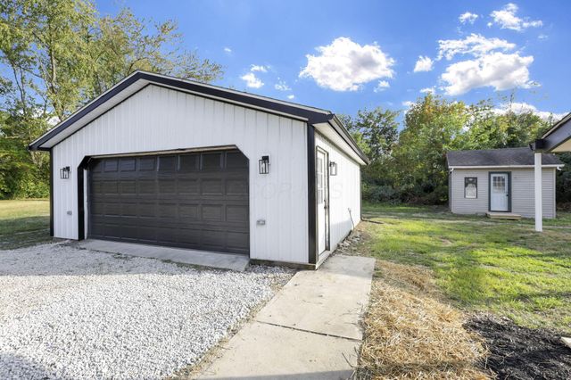 7241 State Route 56 E, Circleville, OH 43113