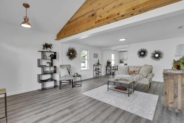 7241 State Route 56 E, Circleville, OH 43113