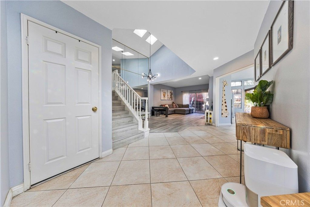 Image 5 of property listing at 11678 Sienna Dr, Rancho Cucamonga, CA 91701