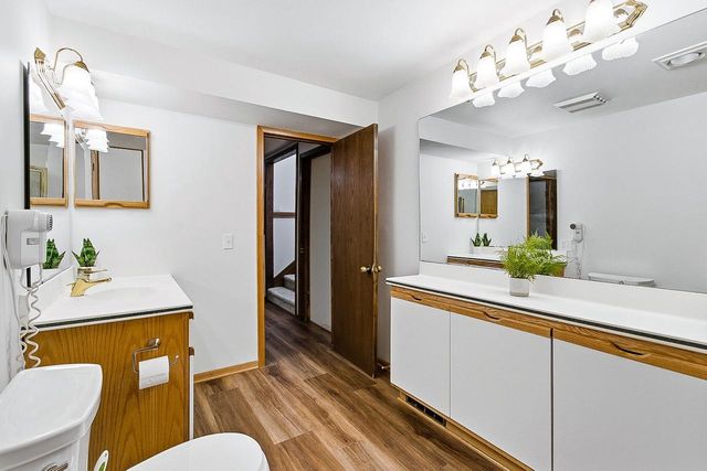 3231 Freeway Court, Mcfarland, WI 53558