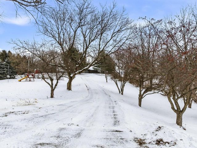 3231 Freeway Court, Mcfarland, WI 53558