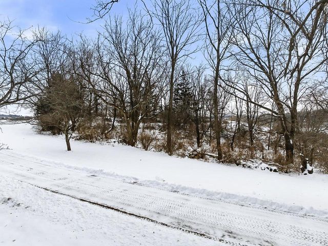 3231 Freeway Court, Mcfarland, WI 53558
