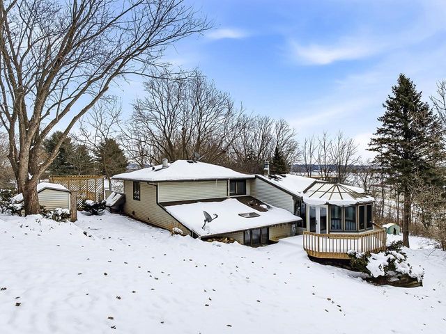 3231 Freeway Court, Mcfarland, WI 53558