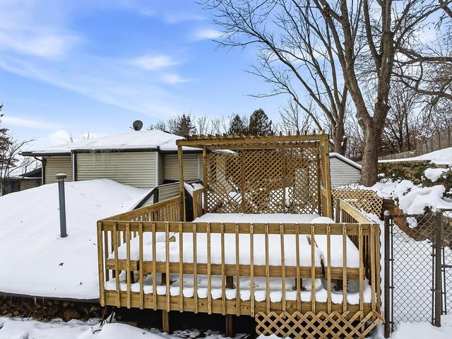 3231 Freeway Court, Mcfarland, WI 53558