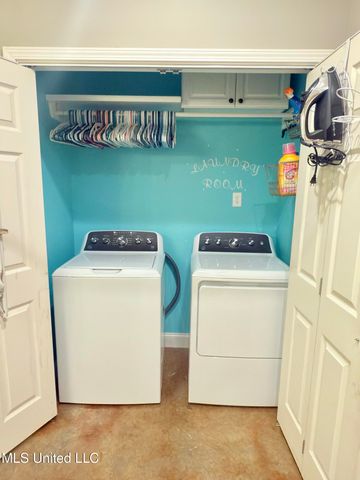 300 Deer Hollow Road, Grenada, MS 38901