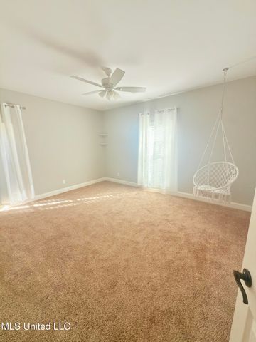 300 Deer Hollow Road, Grenada, MS 38901