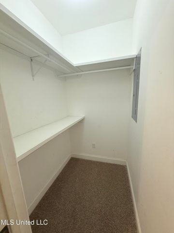 300 Deer Hollow Road, Grenada, MS 38901