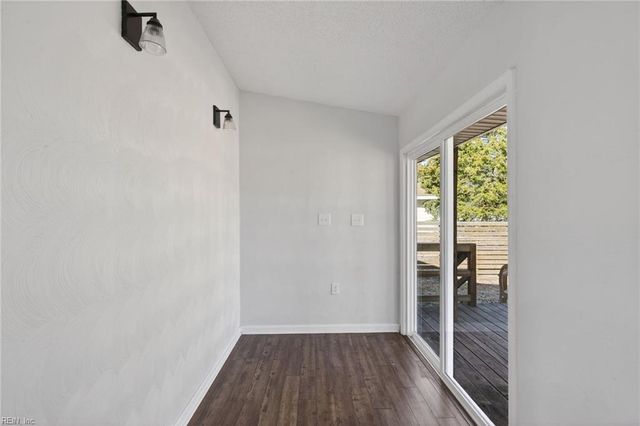 3728 Cardinal LN, Portsmouth, VA 23703