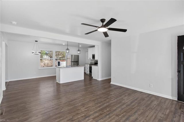 3728 Cardinal LN, Portsmouth, VA 23703