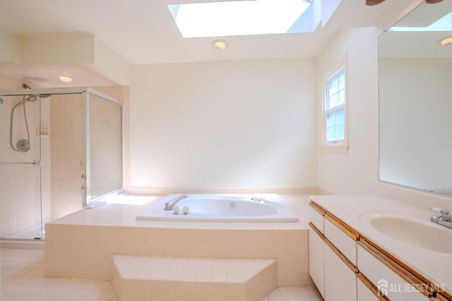 4 Chipwood Lane, North Brunswick, NJ 08902