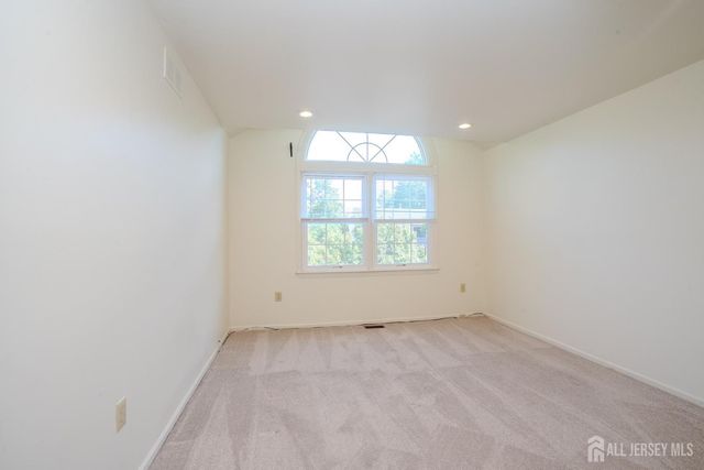 4 Chipwood Lane, North Brunswick, NJ 08902