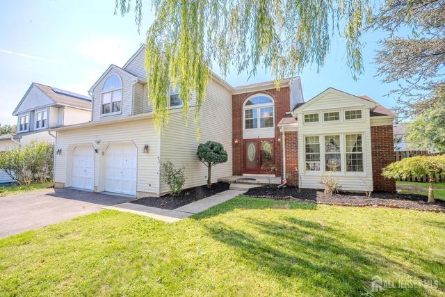 4 Chipwood Lane, North Brunswick, NJ 08902