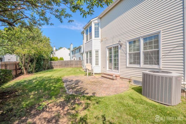 4 Chipwood Lane, North Brunswick, NJ 08902