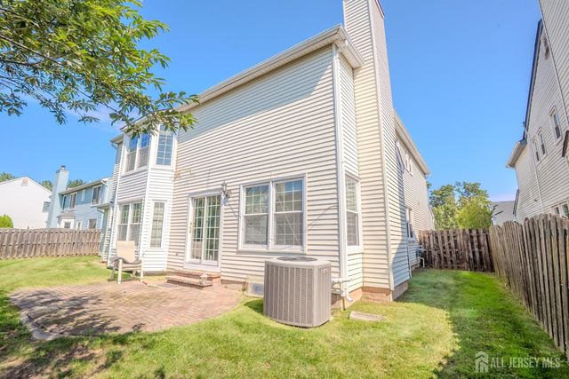 4 Chipwood Lane, North Brunswick, NJ 08902