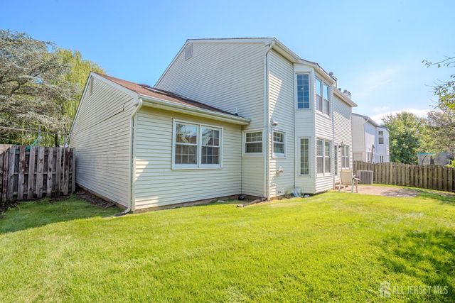 4 Chipwood Lane, North Brunswick, NJ 08902