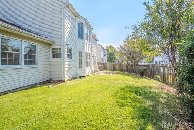 4 Chipwood Lane, North Brunswick, NJ 08902