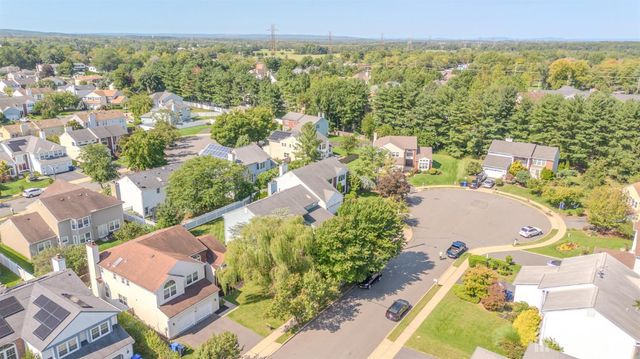 4 Chipwood Lane, North Brunswick, NJ 08902