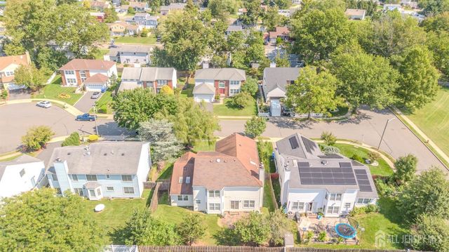 4 Chipwood Lane, North Brunswick, NJ 08902