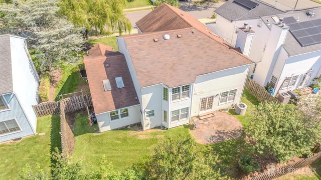 4 Chipwood Lane, North Brunswick, NJ 08902