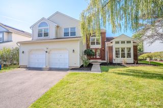 4 Chipwood Lane, North Brunswick, NJ 08902