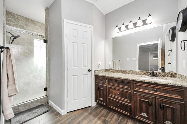 129 County Road 3470 N, Cleveland, TX 77327