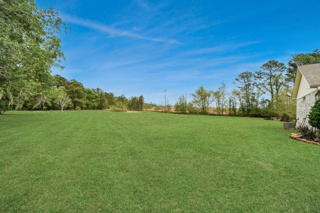 129 County Road 3470 N, Cleveland, TX 77327